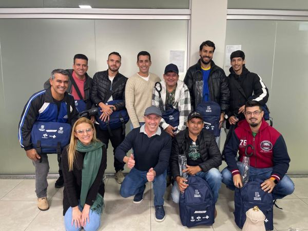 Administração Municipal entrega kits de trabalho para Agentes de Saúde e Agentes de Combate às Endemias
