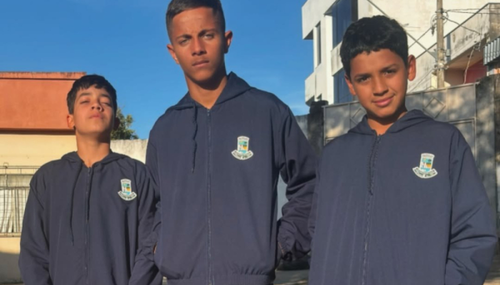 Pela primeira vez, São Sebastião do Oeste entrega uniformes com kit de frio.