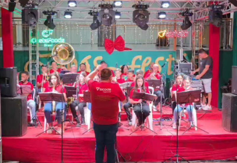 Natal Luz e Memórias - Banda Lira Monsenhor...