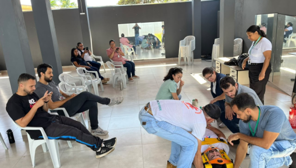 Capacitação que fortalece o cuidado e prepara profissionais para agir em situações de risco.