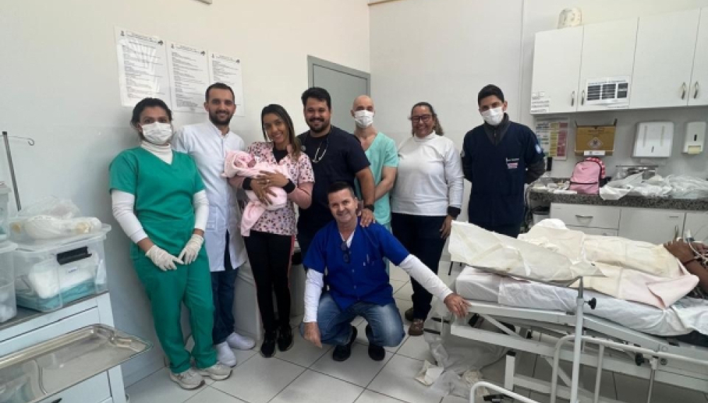 Um nascimento especial marcou este domingo no Pronto Atendimento de São Sebastião do Oeste